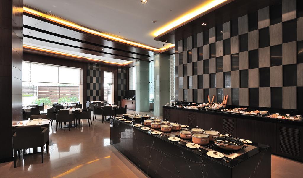 The Anya Hotel-Golf Course Road Gurgaon Ngoại thất bức ảnh