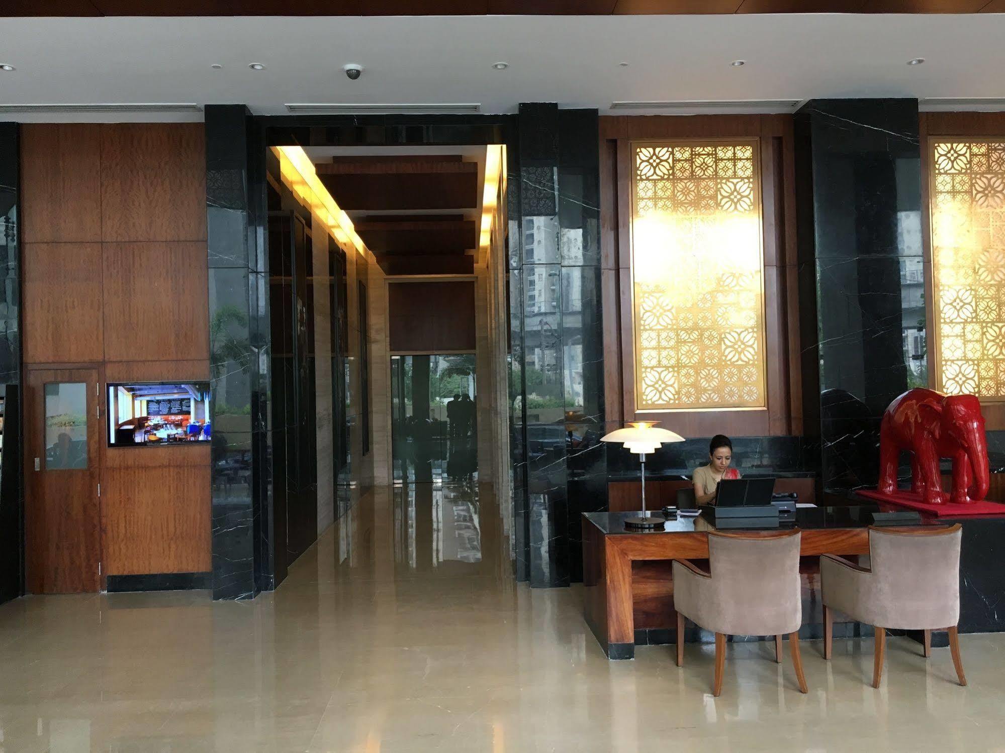The Anya Hotel-Golf Course Road Gurgaon Ngoại thất bức ảnh